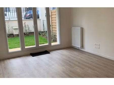 location appartement  40.95 m² t-2 à noisy-le-grand  1 003 €