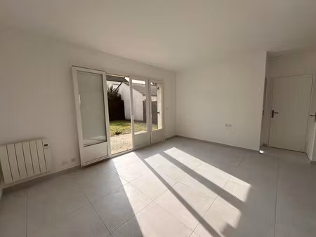 location appartement 2 pièces 42 m² à brie-comte-robert (77170)