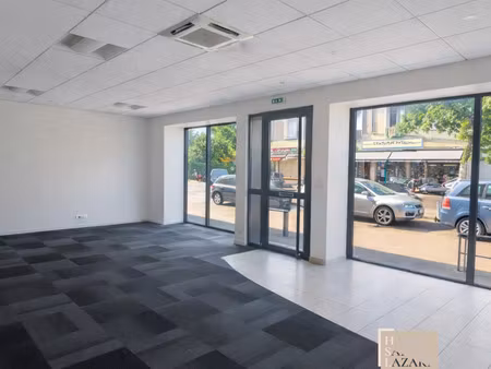 local d'activité 69 m2 pour activité de services ou professi