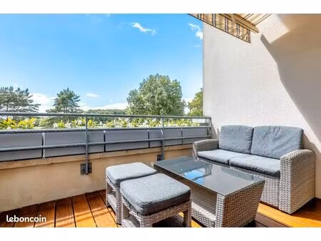 rare appartement-maison 4 pièces en duplex  3 chambres  jardin et vue parc