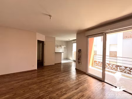 a vendre grand appartement t2 nantes canclaux balcon et garage