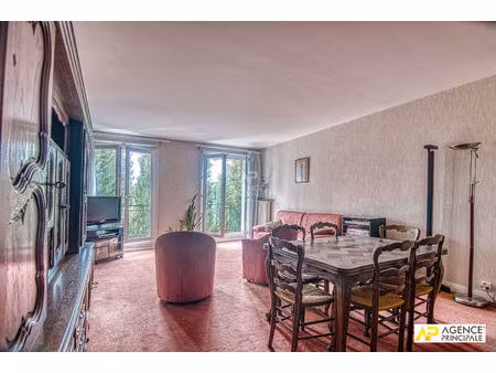 versailles avenue de paris appartement 5 pièces 125.17 m² carrez situé au 4ème étage avec 