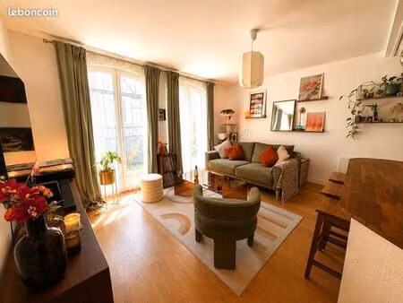 appartement t2 avec terrasse - quartier bons enfants