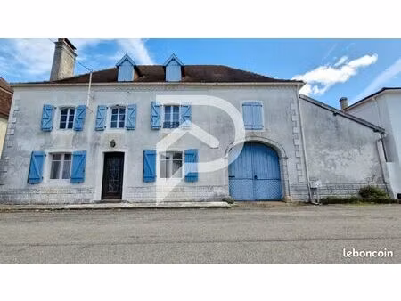 maison 8 pièces 225 m²