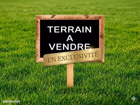 terrain 1 780 m² montroy