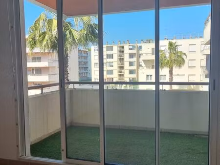 appartement t2 (54 m2) avec loggia et garage - résidence clos des vignes
