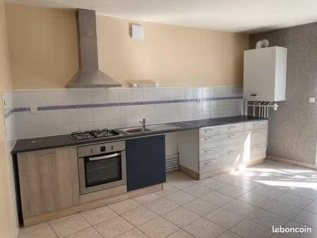 appartement centre ducey avec garage