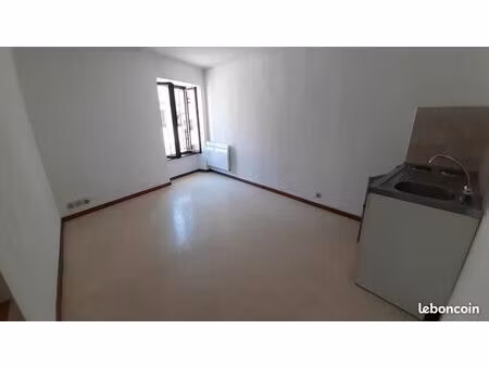 studio 1 pièce 19 m²