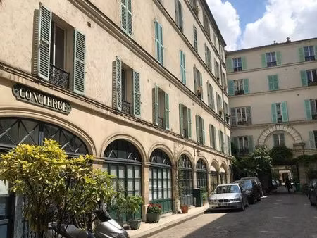 location 2p 38m2 gare du nord sur cour