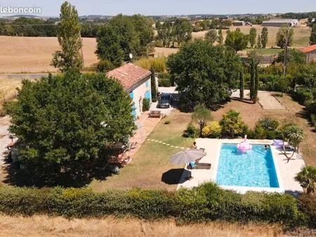 charmante maison en pierre avec piscine