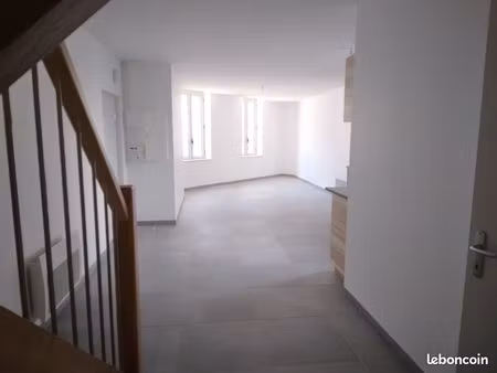 logement t4 100m2 + parkings