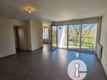 appartement 3 pièces 69 m²