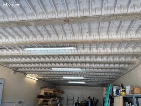 garage local dépôt entrepôt artisan 45 m2 za la baume de salernes