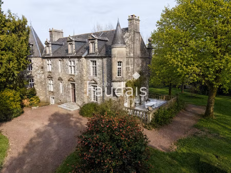 vente demeure d'exception à percy-en-normandie (50410) : à vendre / 365m² percy-en-normand