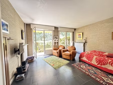 appartement 1 pièce - 49 m²