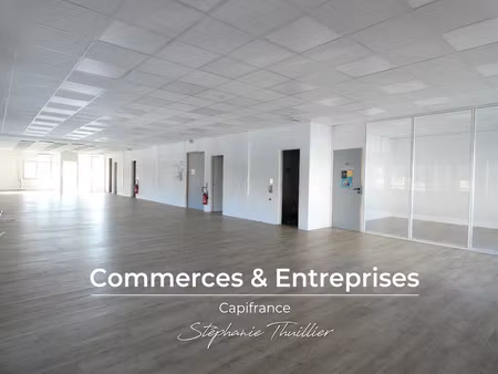 location locaux professionnels 3 pièces 205 m² à vitrolles (13127)  1 910 €