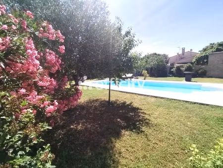 maison 7 pièces - 181 m²