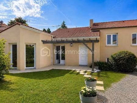 vente maison à beaupréau-en-mauges (49600) : à vendre / 121m² beaupréau-en-mauges