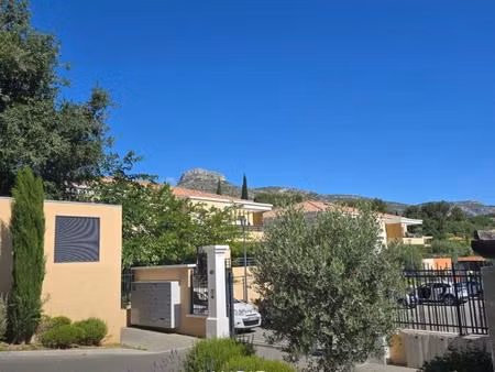t2 - 42.95m ²