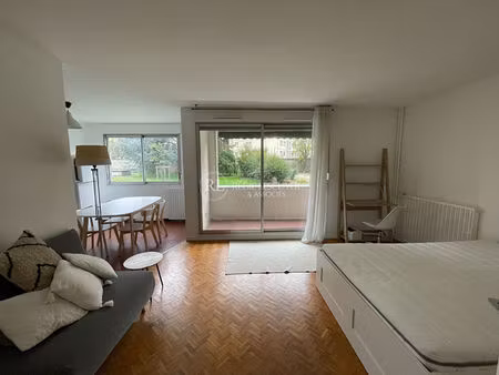 f1 meuble - 3 rue saint romain 69008 lyon