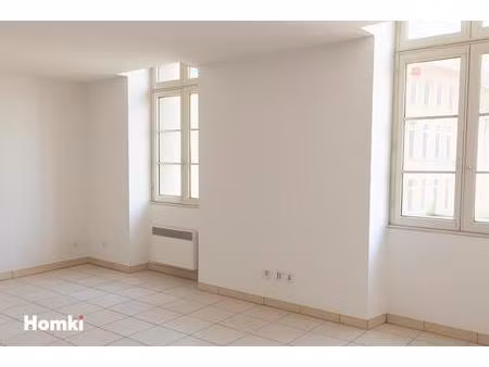 appartement t3 de 68 m2 à perpignan 66000  place de la république