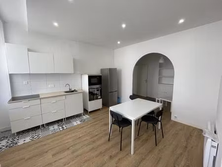 superbe f2 meublé et rénové sur montaud