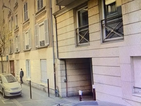 emplacement de parking n°154 1er ss