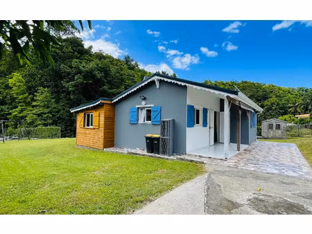 location maison  m² t-3 à les abymes  1 100 €