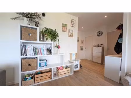 appartement lumineux dans copropriété sécurisée