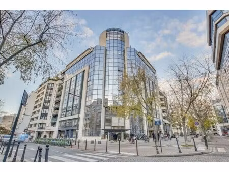 location bureaux 247 m² à 1 583 m²