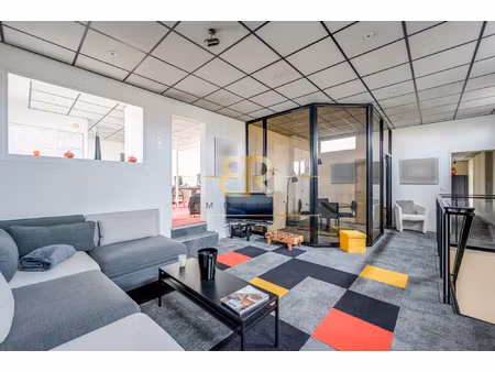 local commercial / rer a / bords de marne
