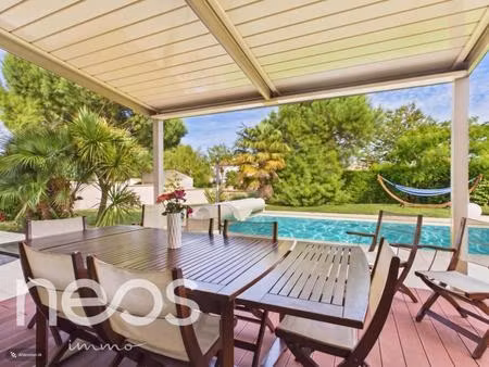 aiffres  maison standing 185m²  7ch  double garage  piscine