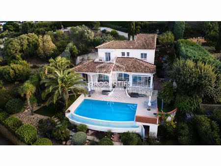 la londe - domaine de valcros - maison de 5 pièces - 130m² - piscine