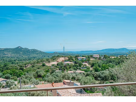 maison vue mer à lecci sur terrain de 1100 m2 au calme sans