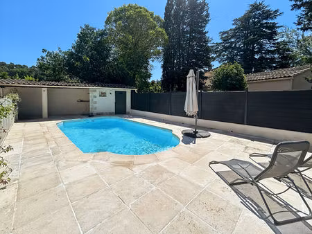 villa individuelle 4 pieces au calme sur 638 m² de terrain avec piscine