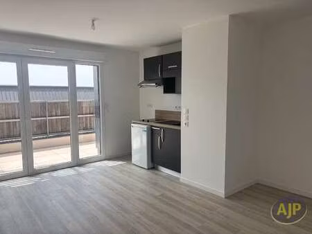 location appartement 2 pièces à cholet (49300) : à louer 2 pièces / 48m² cholet