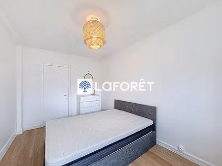 chambre en colocation - proche citadelle.