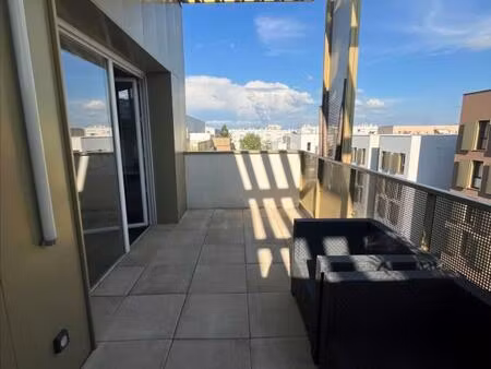 bron – appartement t3 meublé de 67 m² avec terrasse et garage