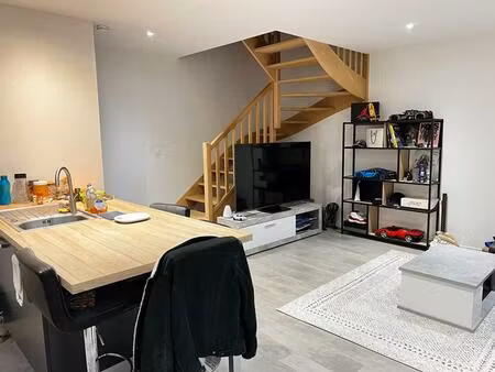ensemble immobilier  84 m²