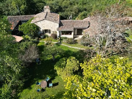 maison de caractère avec piscine  maison à rénover et terrain de 3 652 m²