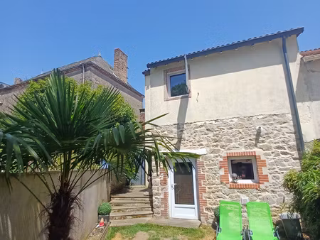 maison de bourg - atypique