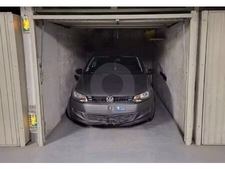 menton centre - garage - nue propriété