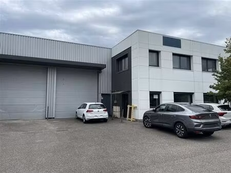 location local d'activités vaulx en velin 409 m²