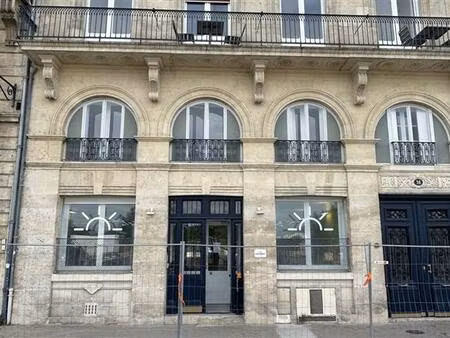 location bureau bordeaux 369 m²
