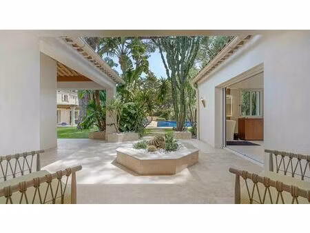 vente villa de luxe saint-tropez 9 pièces 356 m² <meta name="description" content="au sein