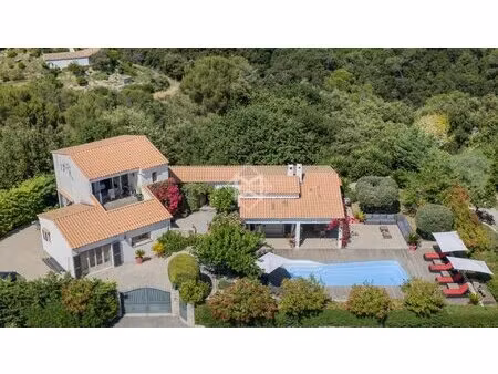 belle propriété au calme absolu avec vue mer