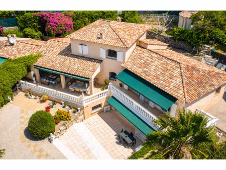 vente villa de luxe antibes 7 pièces 271 m² <meta name="description" content="idéalement s