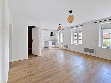 à louer appartement 57 m² – 985 € |tiercelet