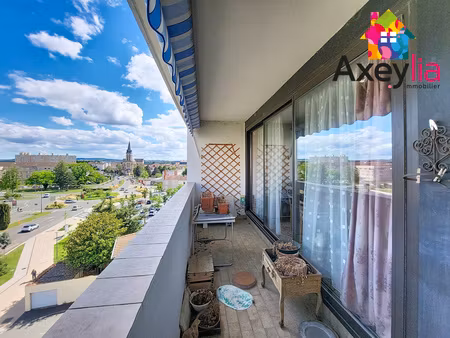 a vendre - roanne centre - appartement t3 à rénover  au 5ème étage  avec cave et parking s