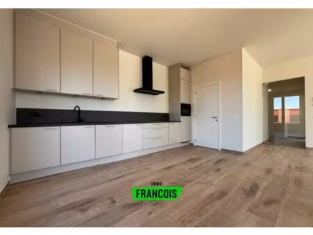 appartement te huur in sint-lievens-houtem met 2 slaapkamers